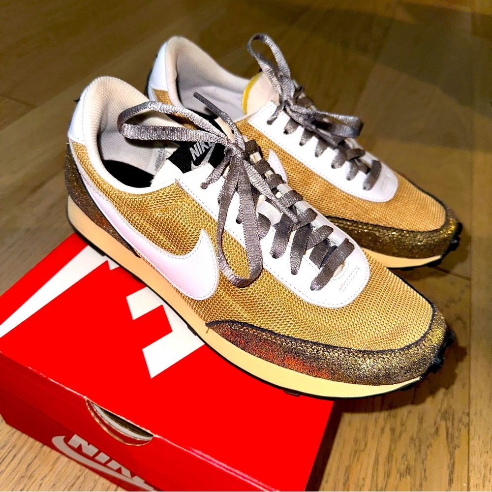 Nike Daybreak